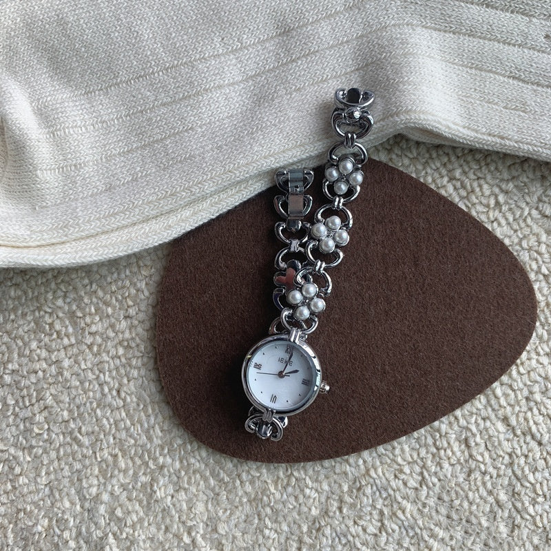 Montre Léa