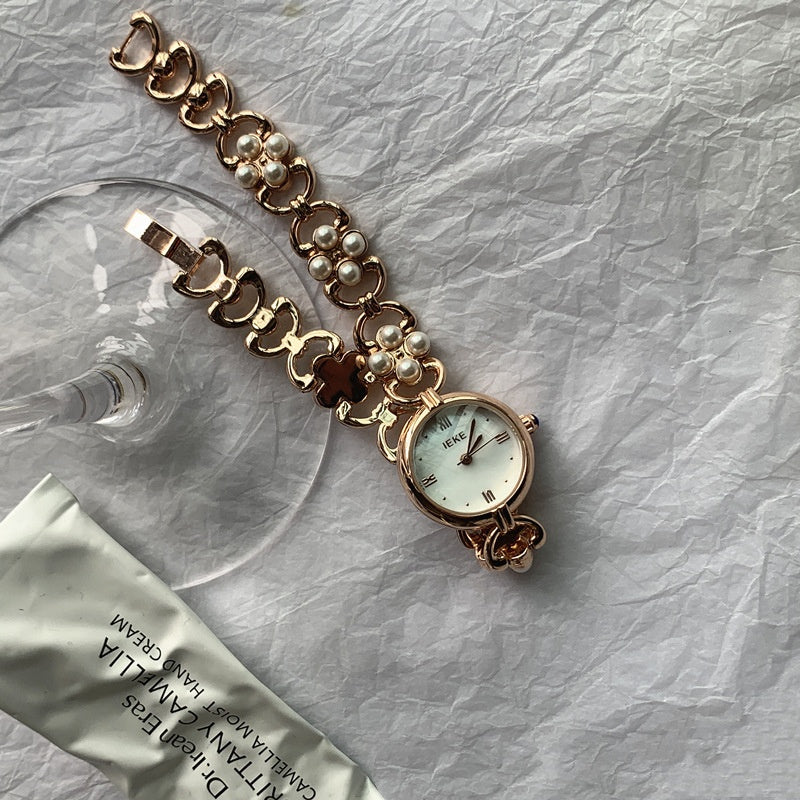 Montre Léa